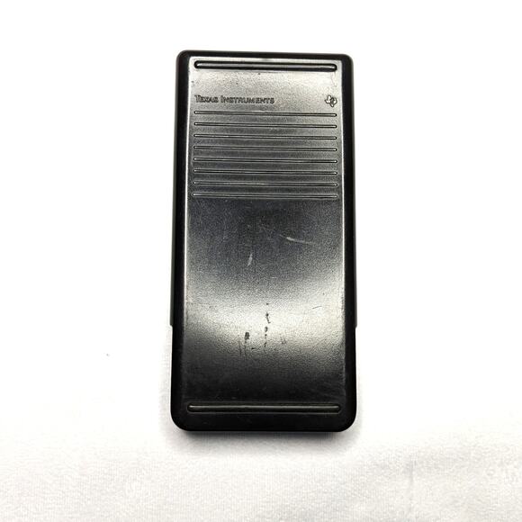 Calculators Texas Instrument 82 TI-82 Electronic Calculator - Picture 2 of 5